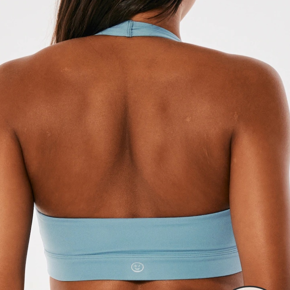 GILLY HICKS SPORTS BRA